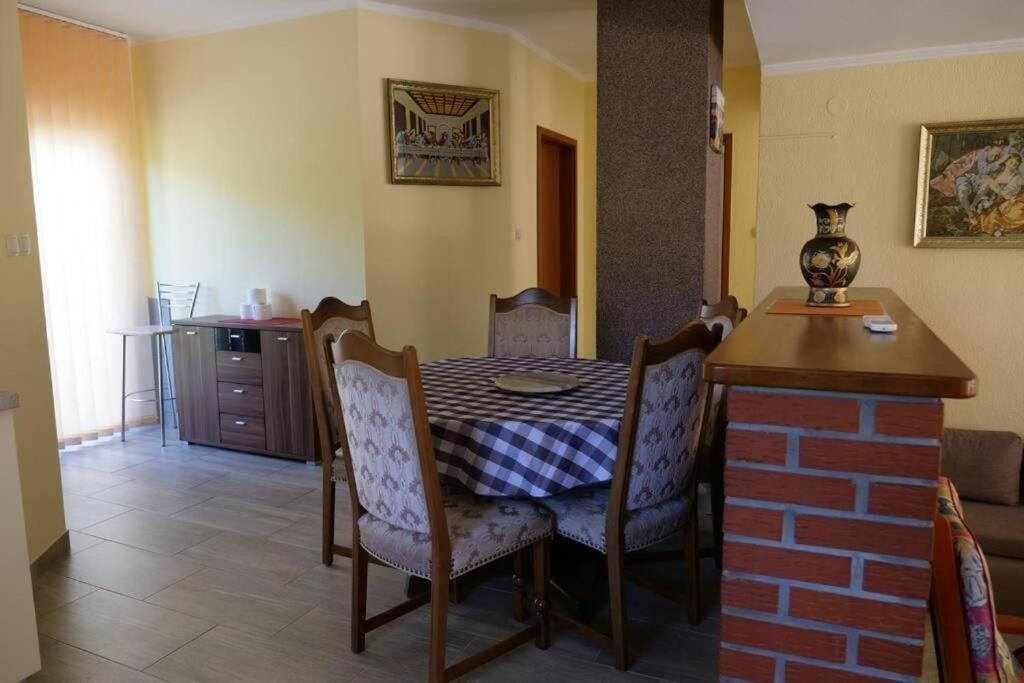 Apartman Carsko Rijeka Exterior foto