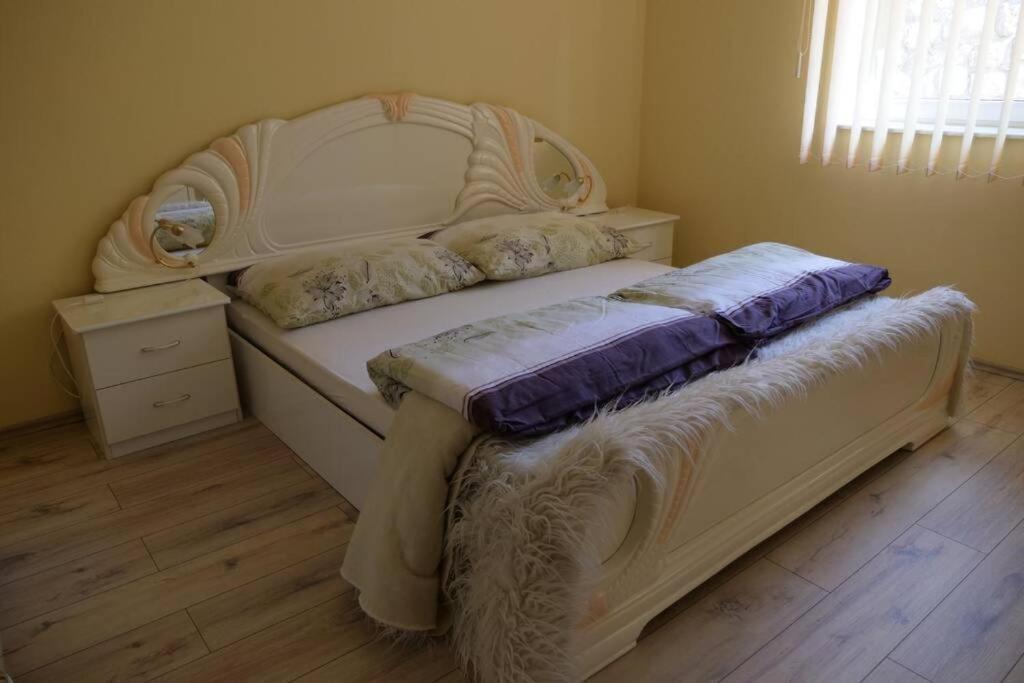 Apartman Carsko Rijeka Exterior foto